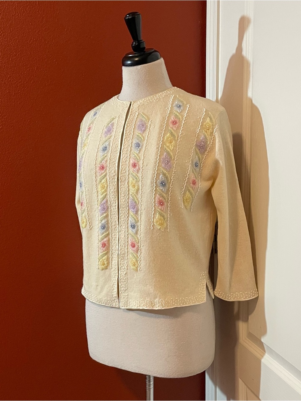 Vintage Windsor Women’s 50’s Angora Wool Multicolored Floral Beading Cardigan